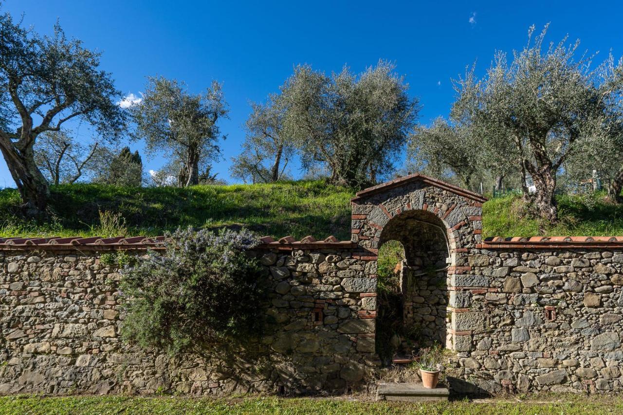 Alloggi In Villa Storica Pescia Exteriör bild