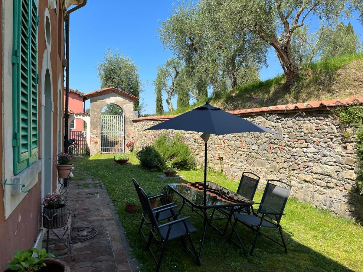 Alloggi In Villa Storica Pescia Exteriör bild